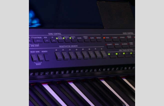 Used Yamaha CVP405 Polished Ebony Digital Piano Complete Package (SN:GBRCPH01005) - Image 10